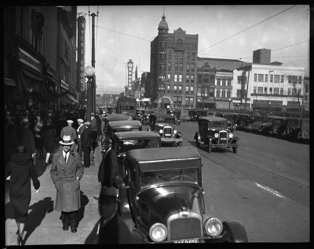 Fifth Street, west side of public square, facing north from Adams Street, Myers Bros., INB, Orpheum in distance. Illinois State Journal glass plate negative/Sangamon Valley Collection at Lincoln Library. (All Rights Reserved, The State Journal-Register.)