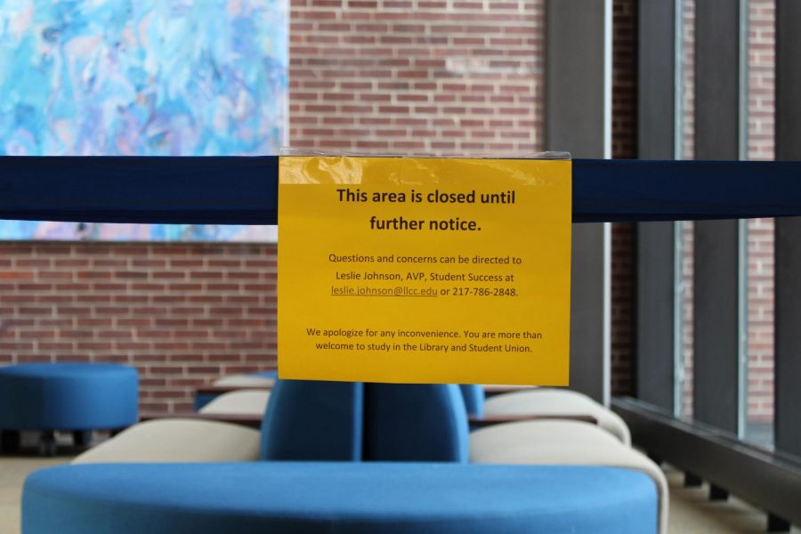 The+corner+of+the+commons+was+closed+off+for+unclear+reasons+by+Student+Success+through+the+week+of+Nov.+11+through+Nov.+18+2019.